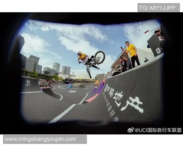 极限运动探索:深入上海极限运动队的速度与激情之旅 极限运动探索:深入上海极限运动队的速度与激情之旅