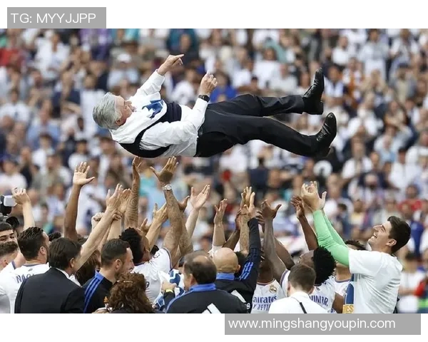 卢卡库重返赛场展现强劲状态助力球队争夺冠军荣耀 卢卡库重返赛场展现强劲状态助力球队争夺冠军荣耀