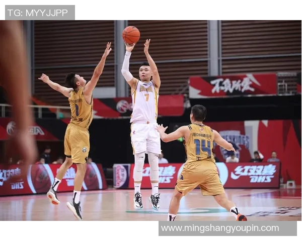 原帅的崛起与挑战:探索这位新星在篮球界的未来之路