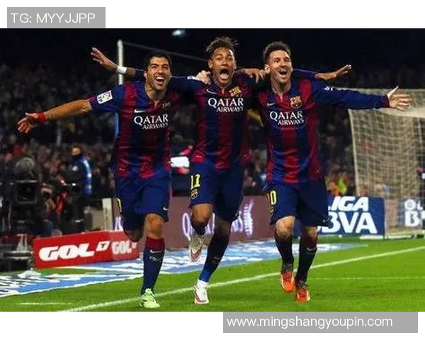 皇马与巴萨激战正酣双方球员拼尽全力争夺胜利