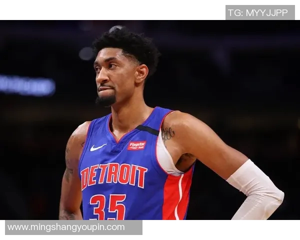 努涅斯在赛场上的崛起与挑战：从新星到顶级前锋的成长之路